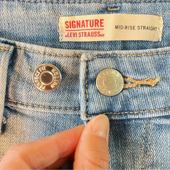 Signature Levis Strauss Womens Pants Mid Rise Straight Blue Jeans Denim 6M-W28 - Picture 10 of 16
